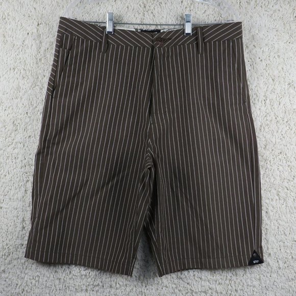 VANS* Men's 1.5" Belt Loop Multipocketed Pinstripe Bermuda Shorts~Size 32" Waist - Picture 1 of 13
